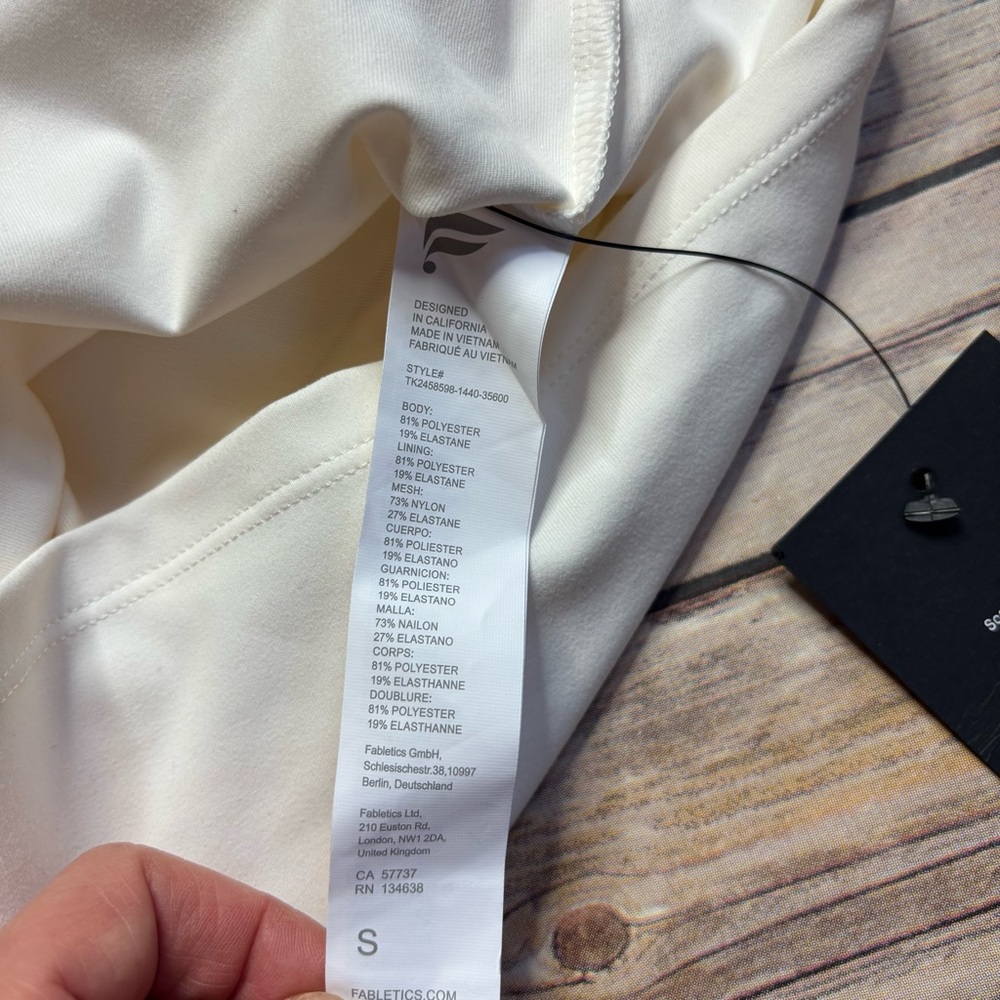 Fabletics Anywhere Cropped Built-In Bra Tank - Picture 5 of 6